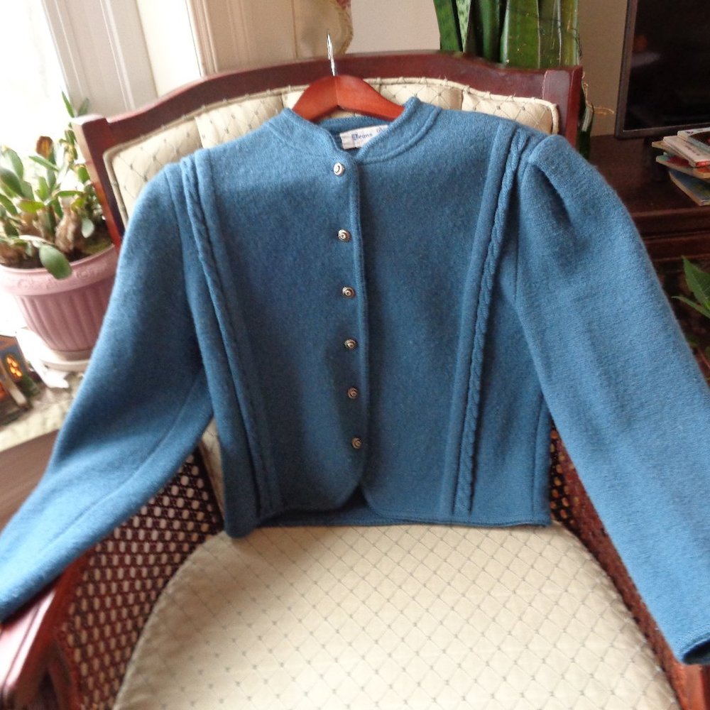 COPY - DEANS OF SCOTLAND 100%WOOL, SIZE SMALL 6 BUTTON JACKET/SWEATER BLUE COLOR